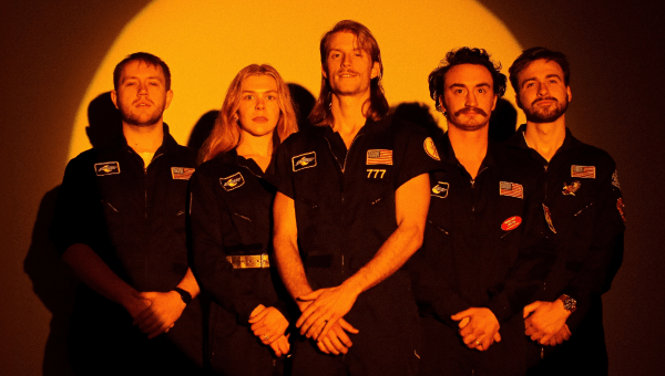 HAPPY LANDING band photo