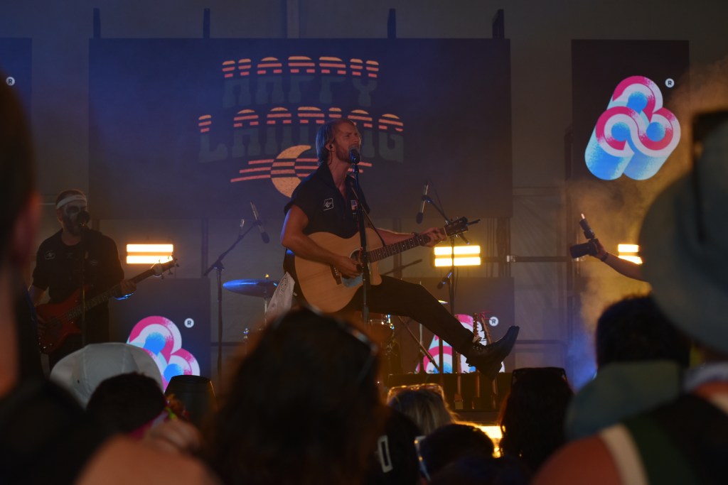 Crowd watching Happy Landing at Bonnaroo