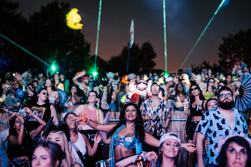 Deep Tropics Crowd In 2023 - Photo By Nathan Zucker