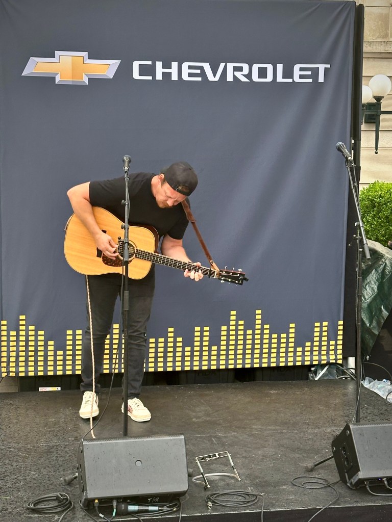 Roan Ash singing at CMAFest 2025