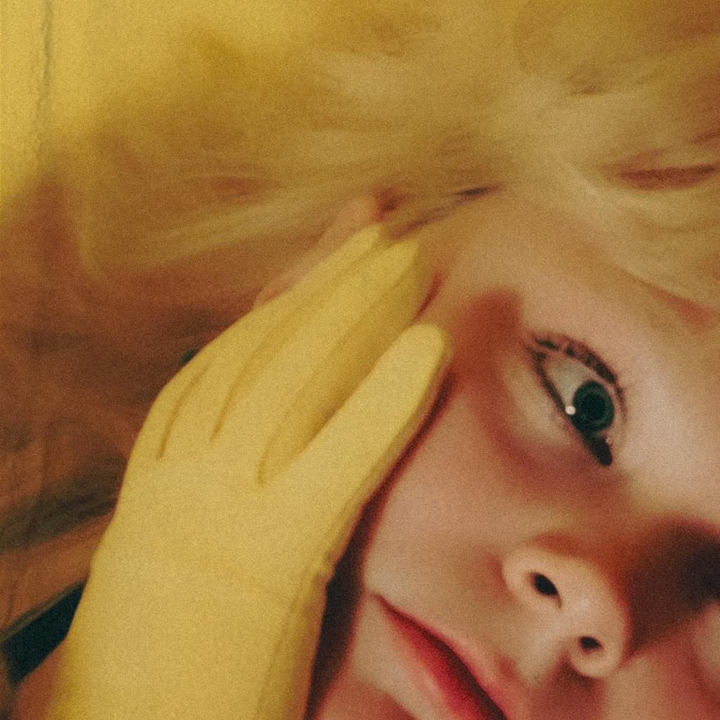 Girl Tones "Blame" Single Album Art