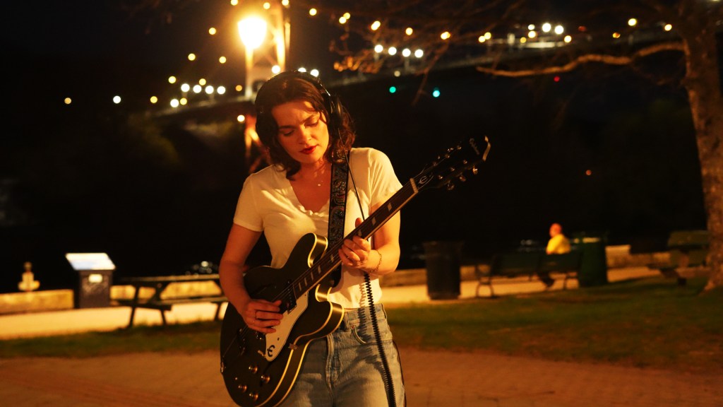 Ginger Winn artist photo by Liam McKeon