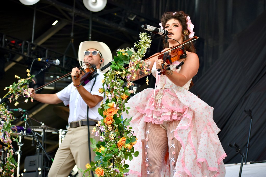 Sierra Ferrell performing at Hinterland Music Festival 2025