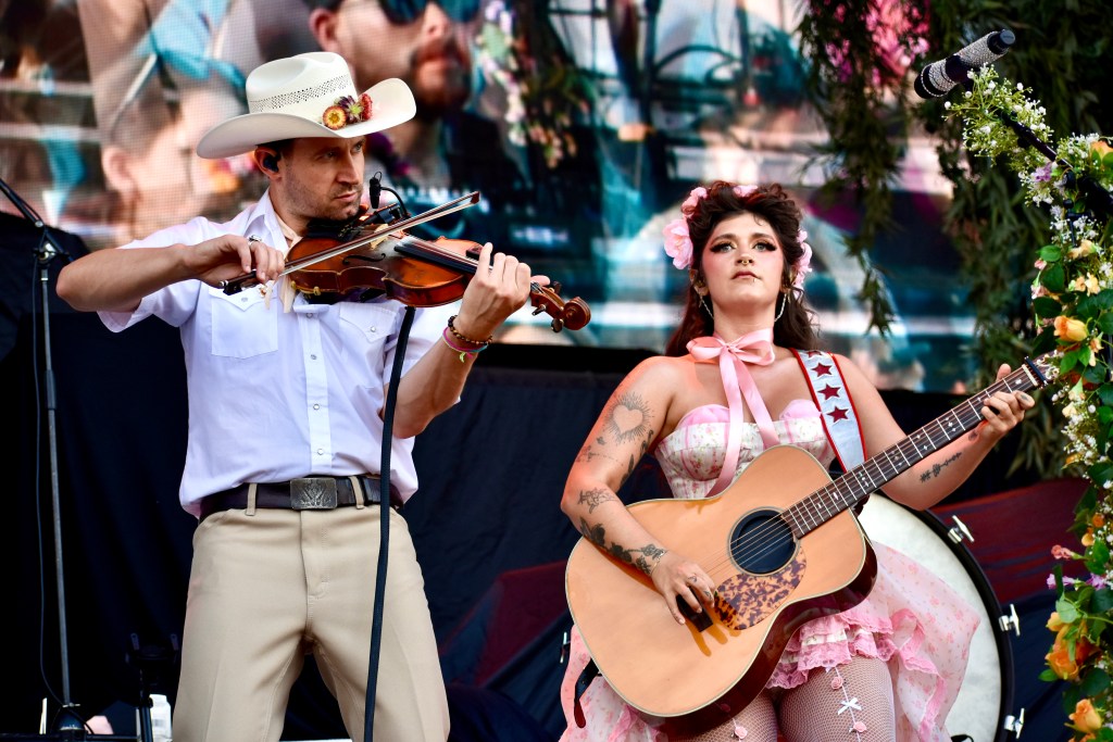 Sierra Ferrell playing guitar at Hinterland Music Festival 2025