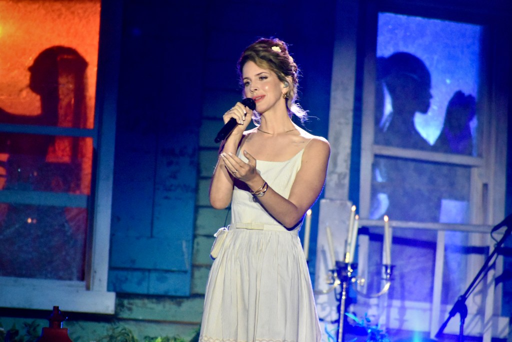 Lana Del Rey singing at Hinterland Music Festival 2025