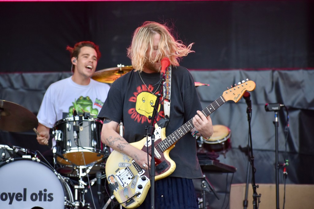 Royel Otis performing at Hinterland Music Festival 2025