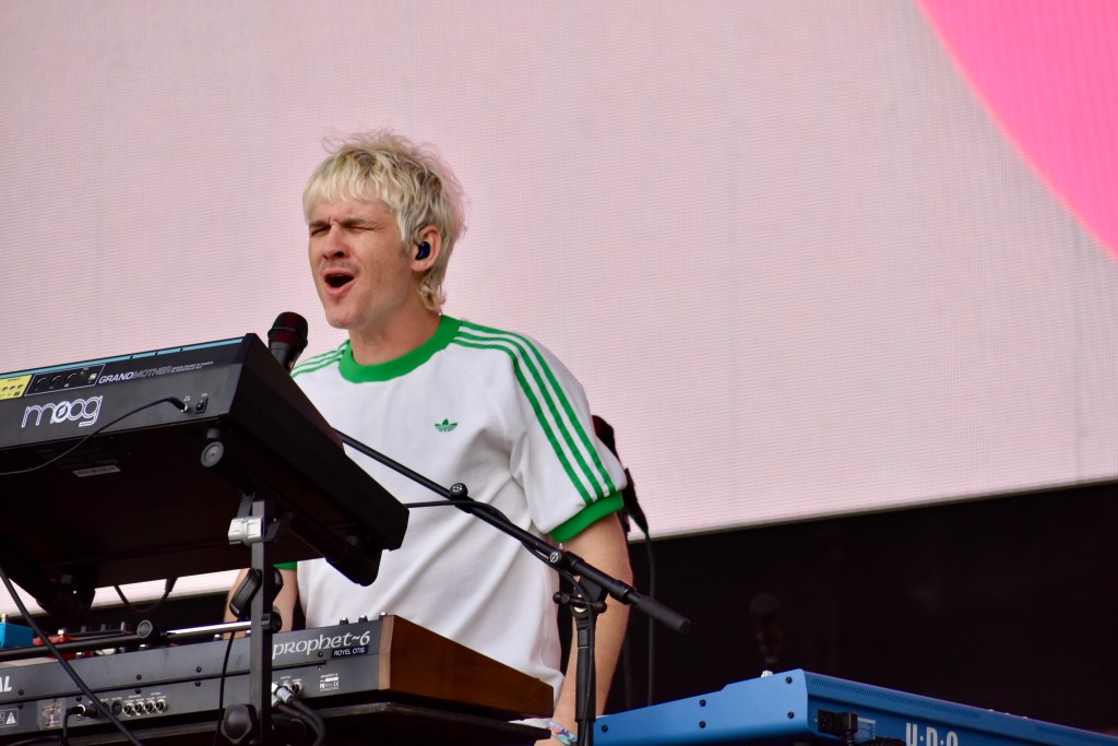 Royel Otis performing at Hinterland Music Festival 2025