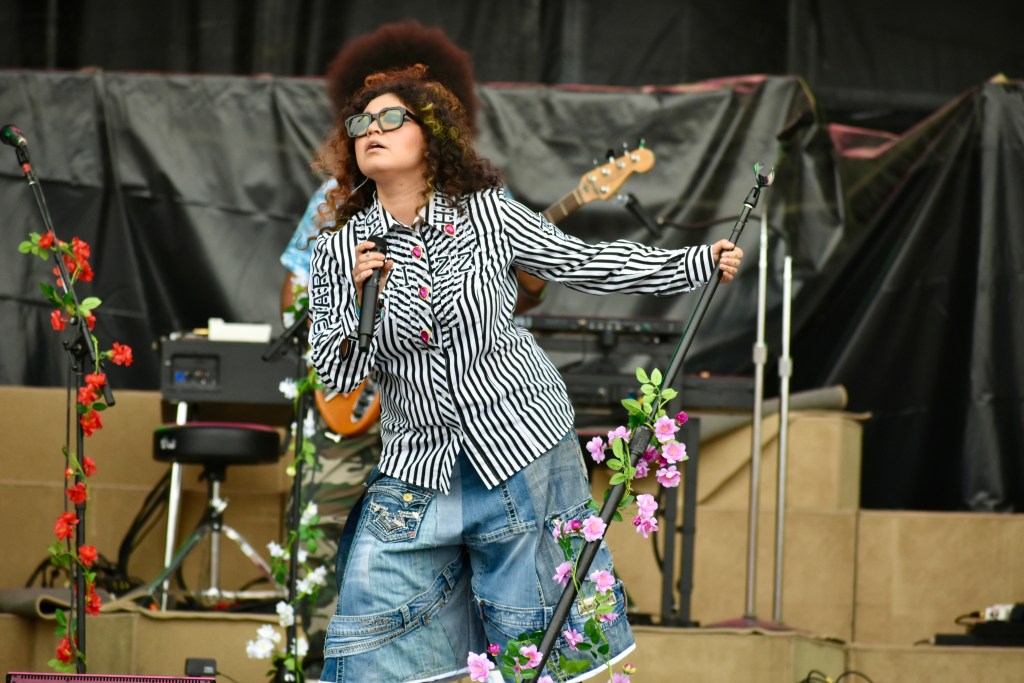 Remi Wolfe performing at the 2025 Hinterland Music Festival in Saint Charles Iowa