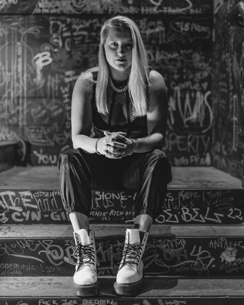 MOLLYWATER artist photo