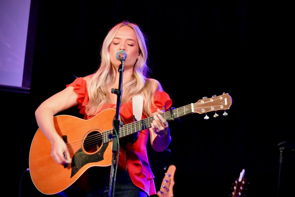 Leyton Robinson singing at The Voice showcase in Nashville Tennessee