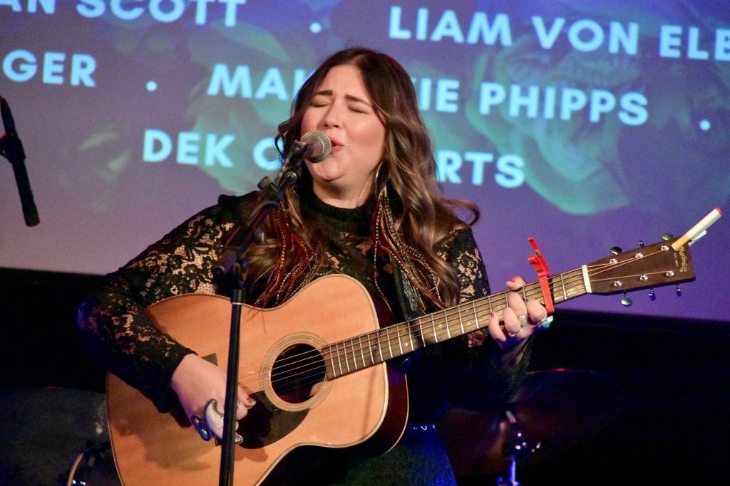 Mindy Miller performing in Nashville Tennessee