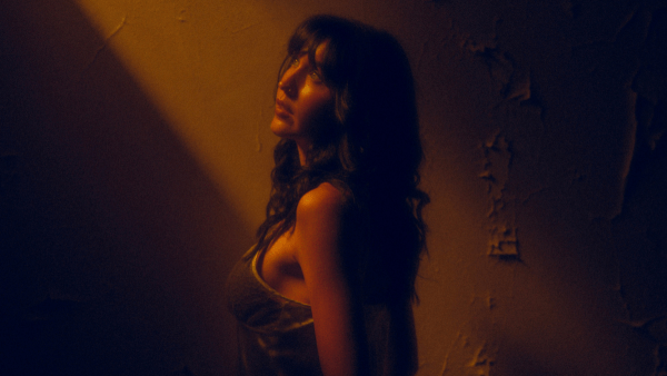 Bree-on-uh artist photo