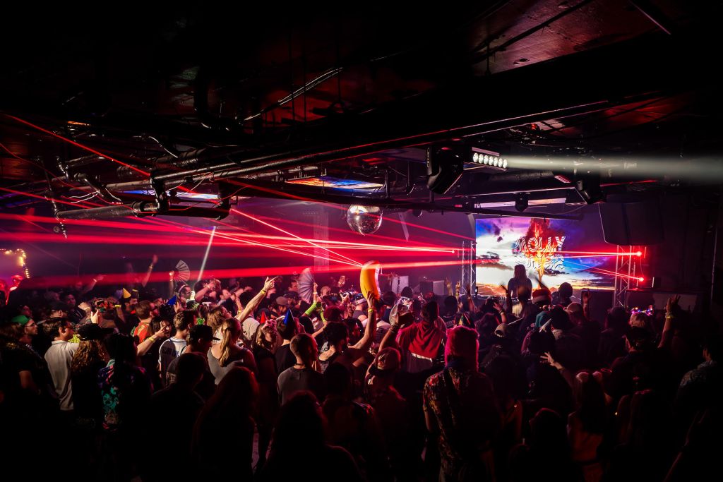 MOLLYWATER at The Office in Nashvile - Photo Credit Em Wallis