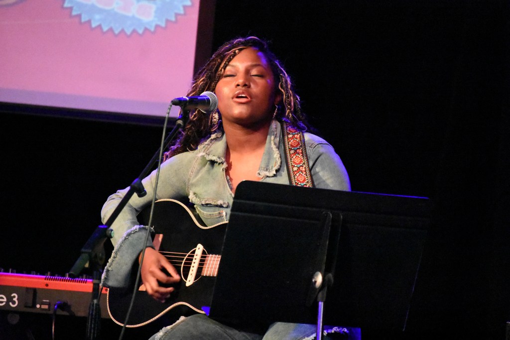 Navaeh performing at the 2026 Girls Write Nashville artist showcase