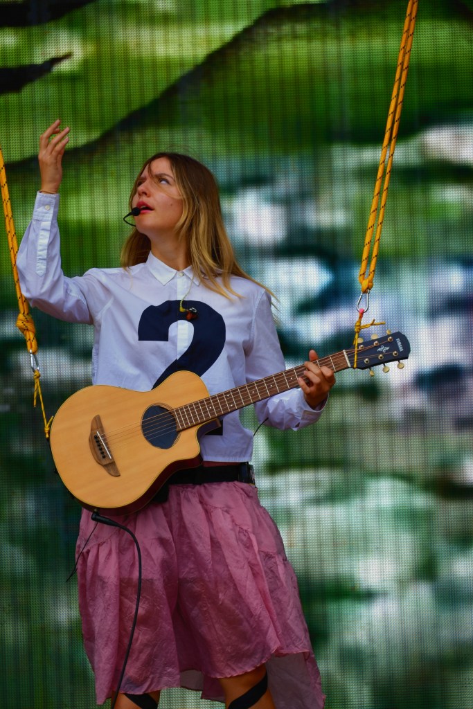 Dora Jar performing at Bonnaroo 2026