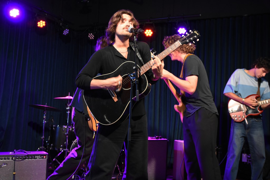 Common People playing at rocknite Nashville at JBJ's Nashville