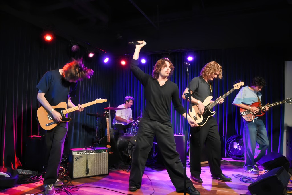 Common People playing at rocknite Nashville at JBJ's Nashville