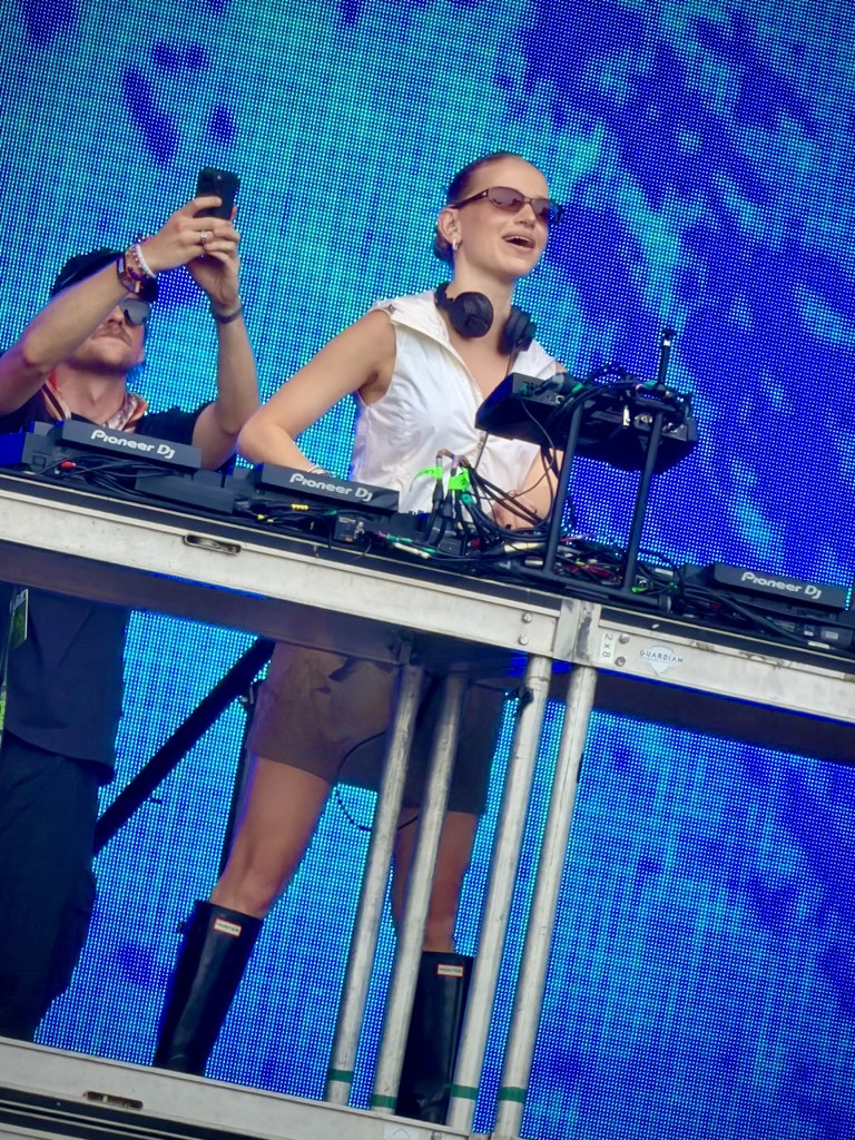 Jackie Hollander Performing at Bonnaroo 2026