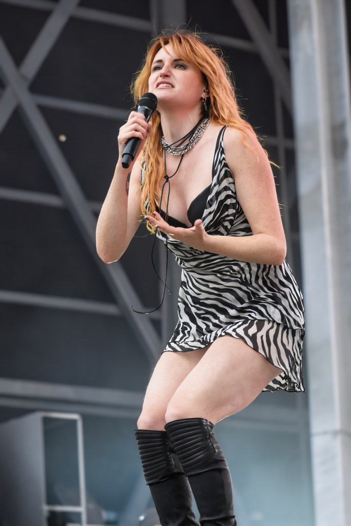 MUNA performing at Hinterland Music Festival 2026