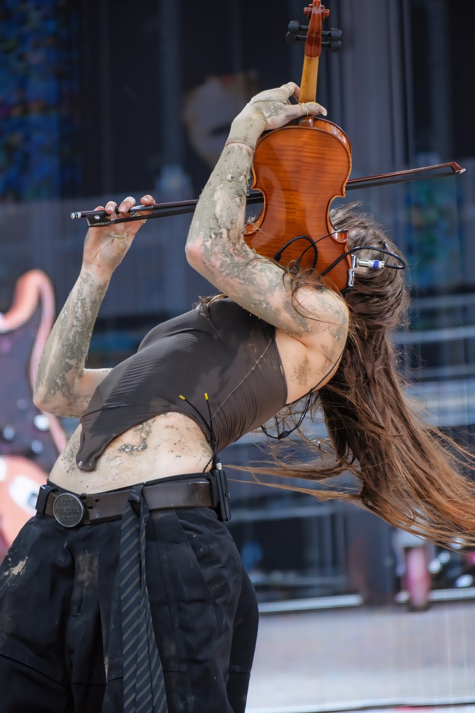 SOFIA ISELLA performing at Hinterland Music Festival 2026