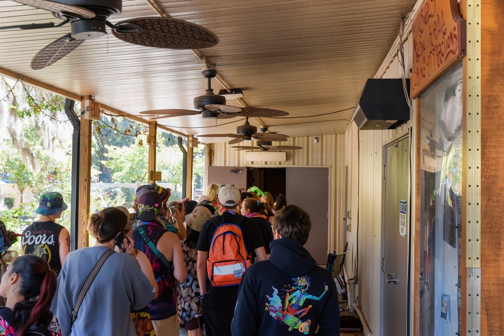 Fans line up for Bass Bingo With Heyz
