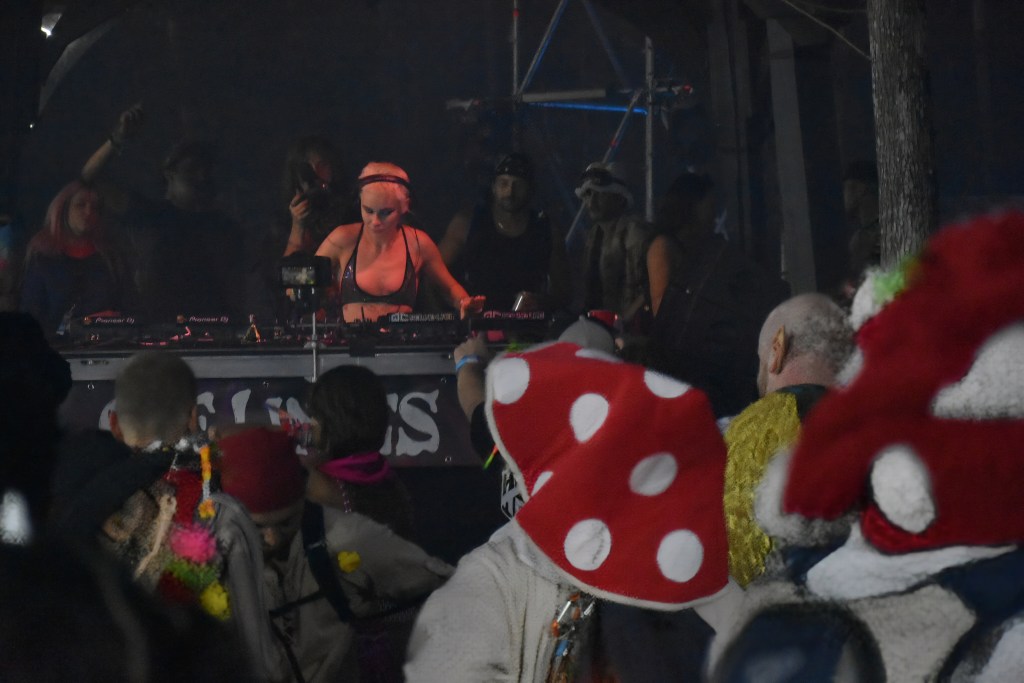 AK SPORTS at DEF OFFLIMITS STAGE Hulaween 2026